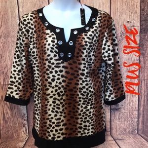 Araza Leopard print w decorative neckline long top